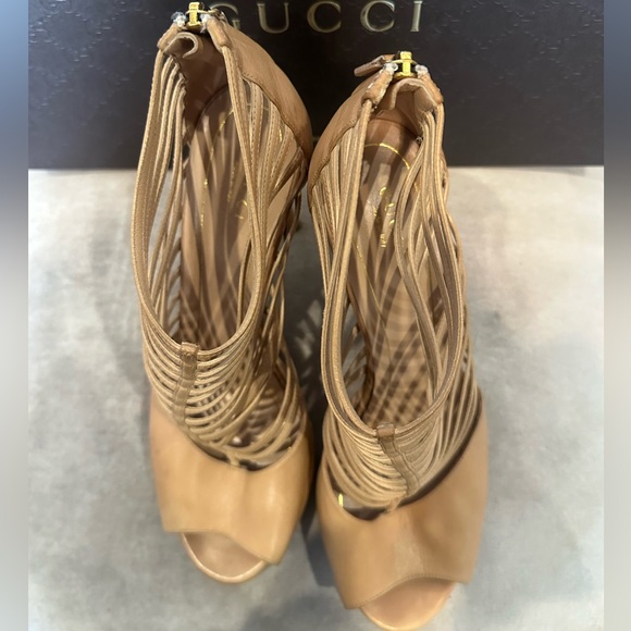 Gucci Heels - Picture 4 of 11